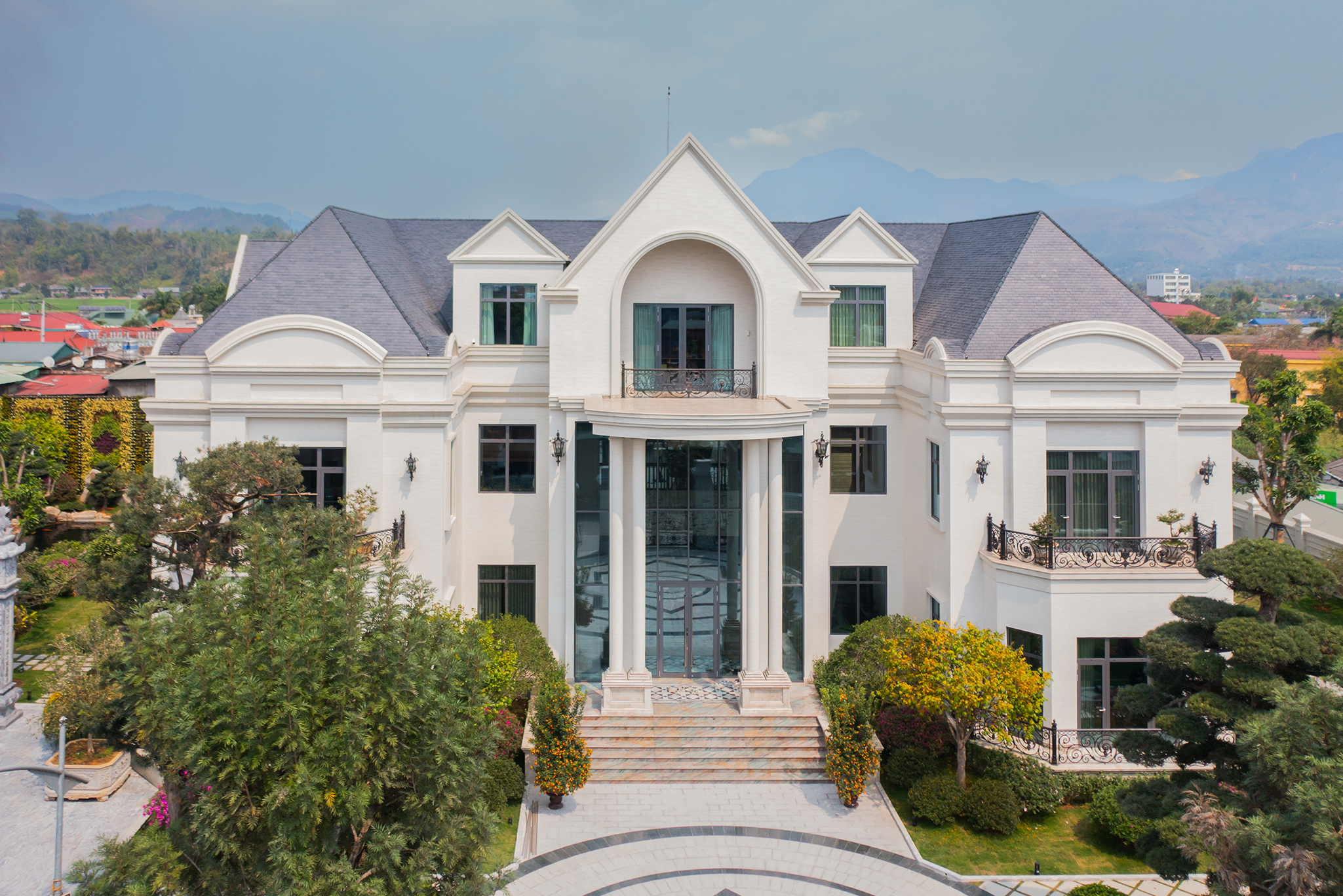 The Grandeur